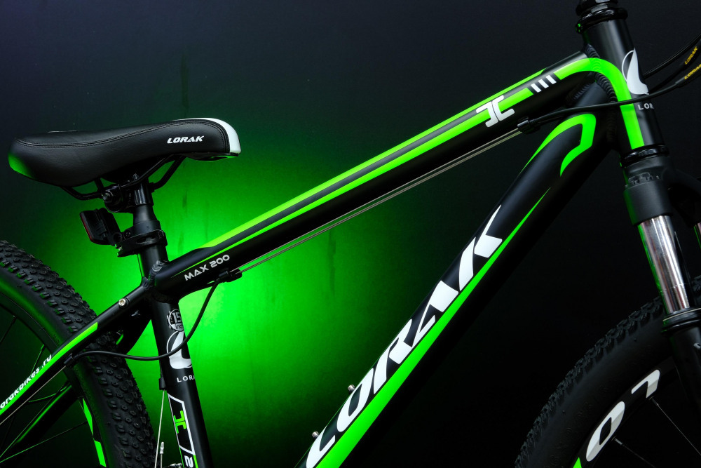 Lorak MAX 200 Матовый Чёрный/Зелёный 15р (на рост 141-160)